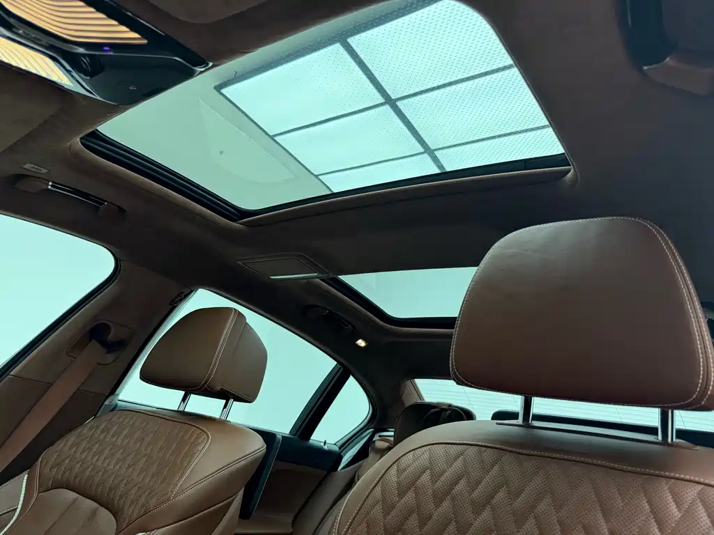 BMW 7 Series 2019 — фото 14