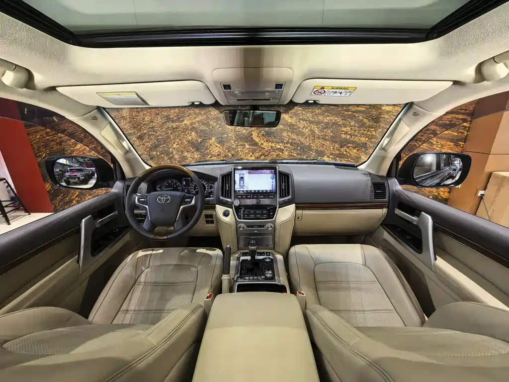 Toyota Land Cruiser 2017 — фото 7