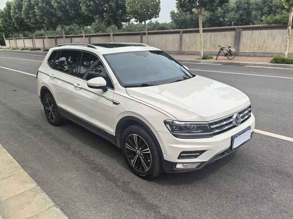 Volkswagen Tiguan L 2018 — фото 3