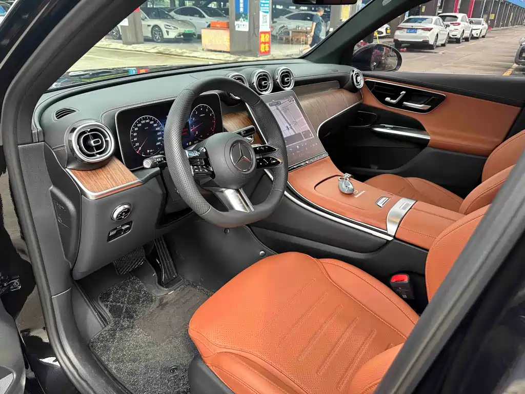 Mercedes-Benz GLC 2023