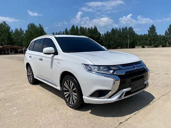 Mitsubishi Outlander 2021
