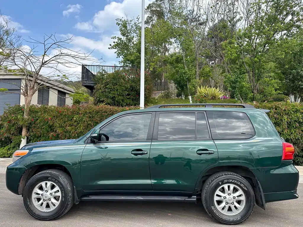 Toyota Land Cruiser 2015 — фото 10