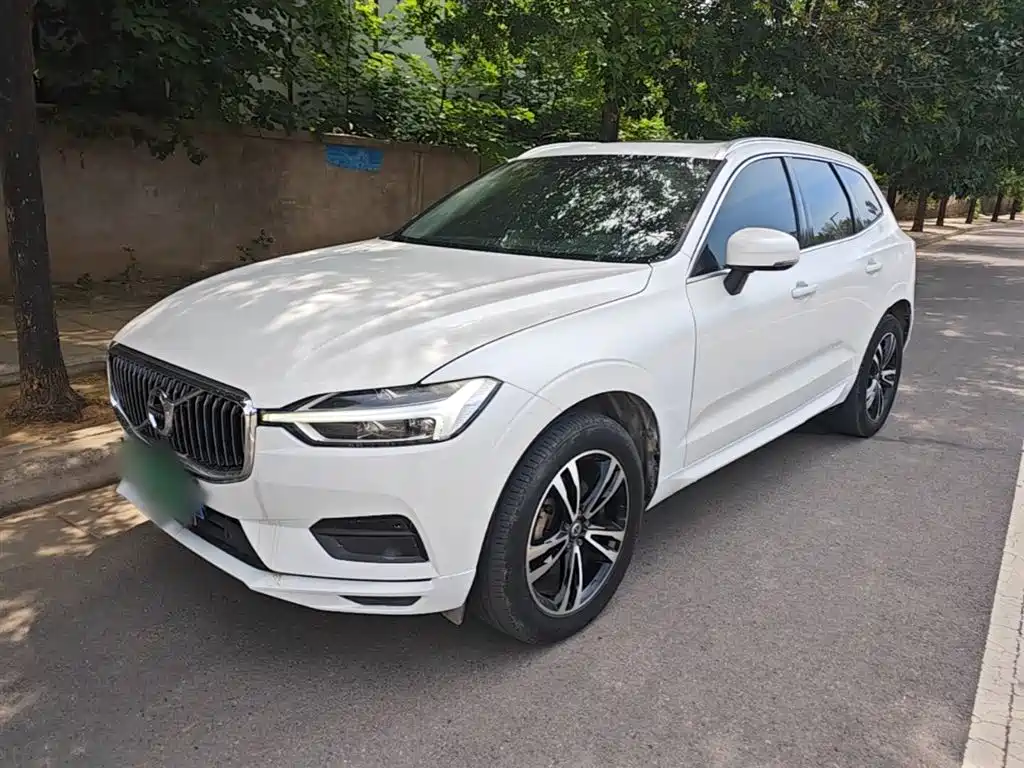 Volvo XC60 2018 — фото 2
