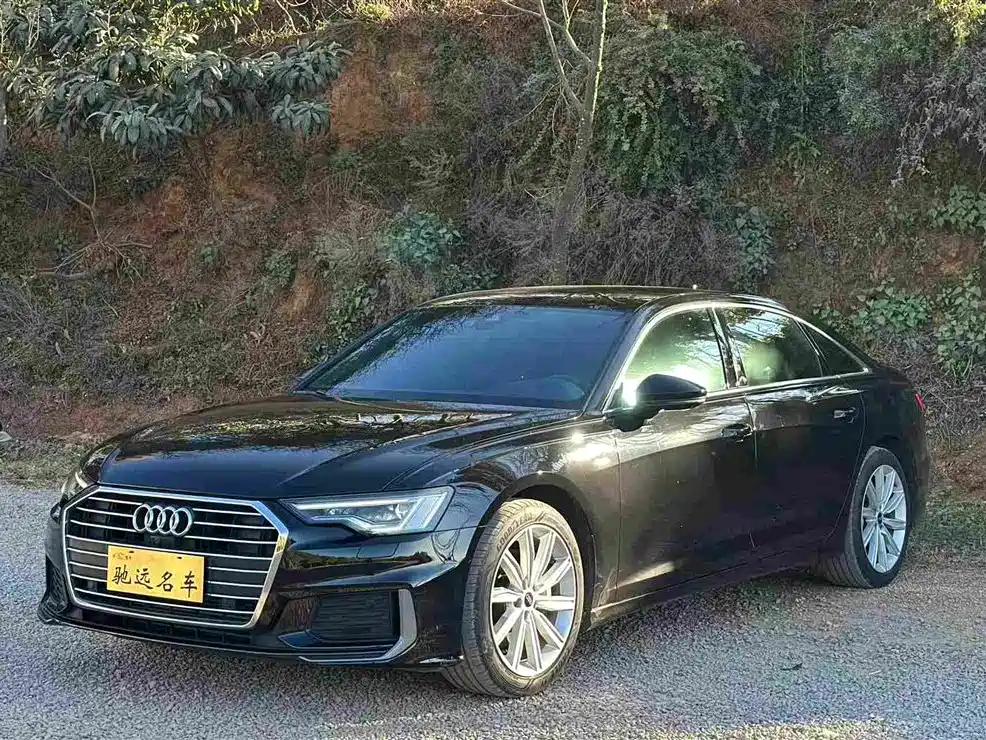 Audi A6L 2022 — фото 1