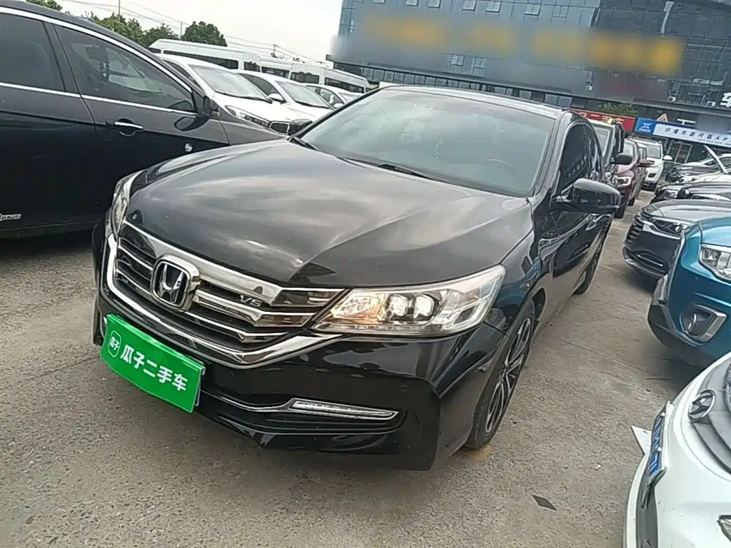 Honda Accord 2016 — фото 1