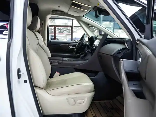 Toyota Alphard 2024