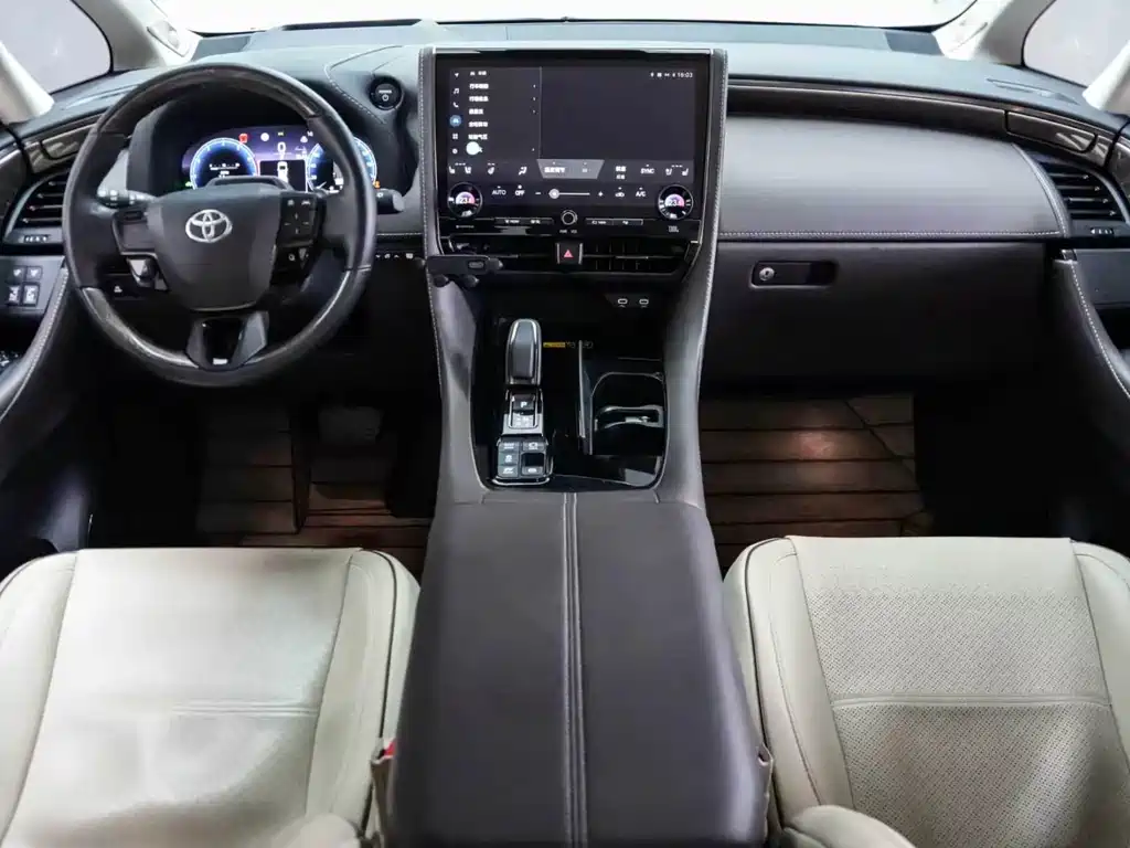 Toyota Alphard 2024
