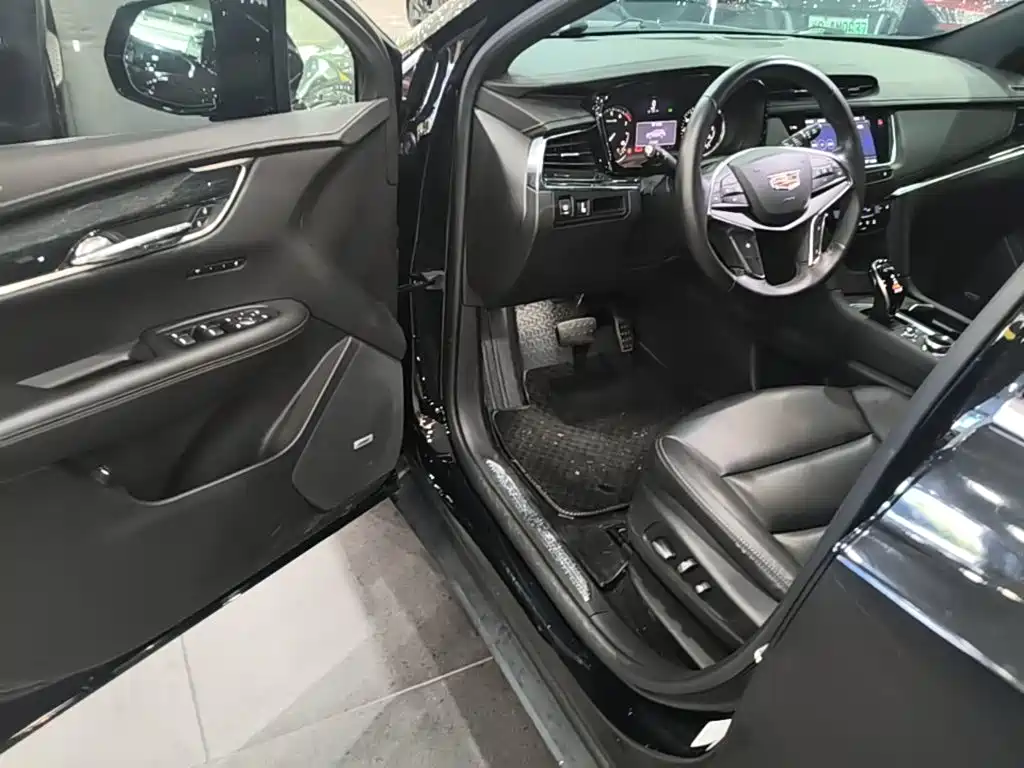 Cadillac XT5 2021 — фото 16
