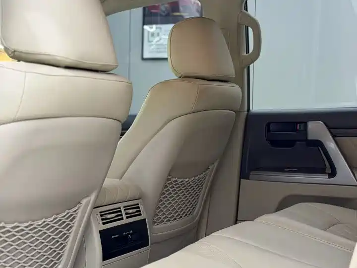 Toyota Land Cruiser 2019 — фото 9