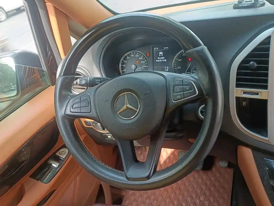 Mercedes-Benz Vito 2018 — фото 15