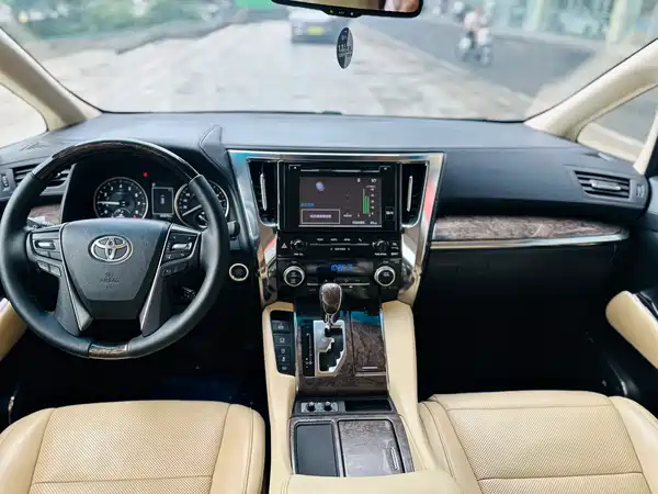 Toyota Alphard 2019