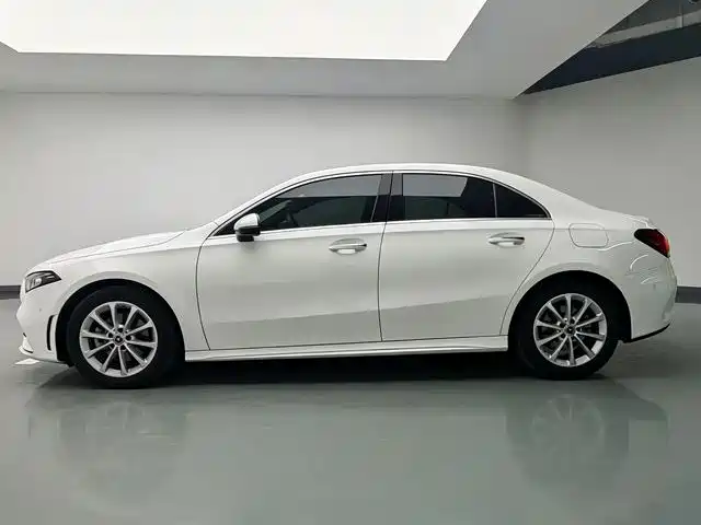 Mercedes-Benz A-Class 2020 — фото 18