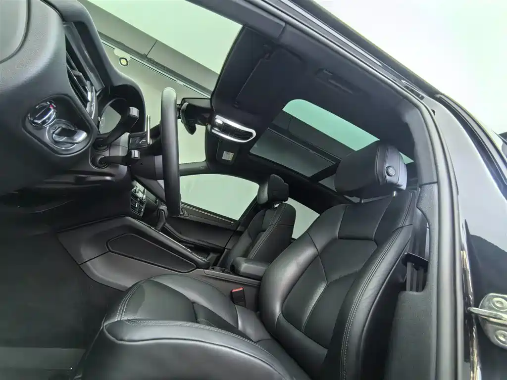 Porsche Macan 2023 — фото 20
