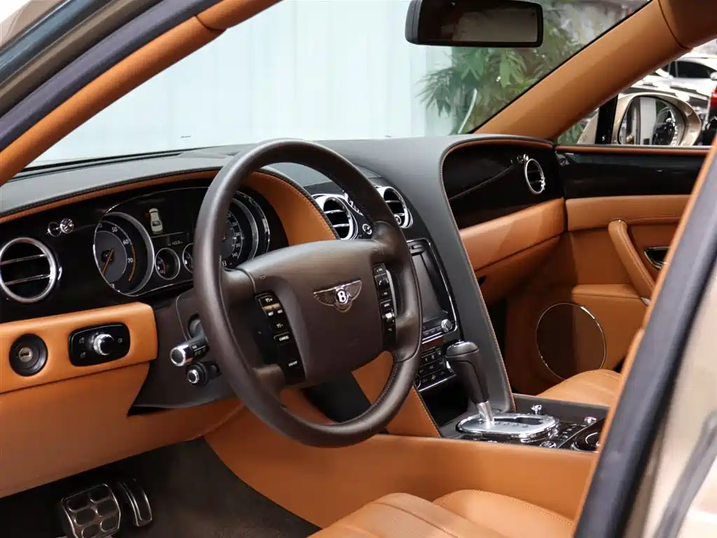Bentley Flying Spur 2014 — фото 8