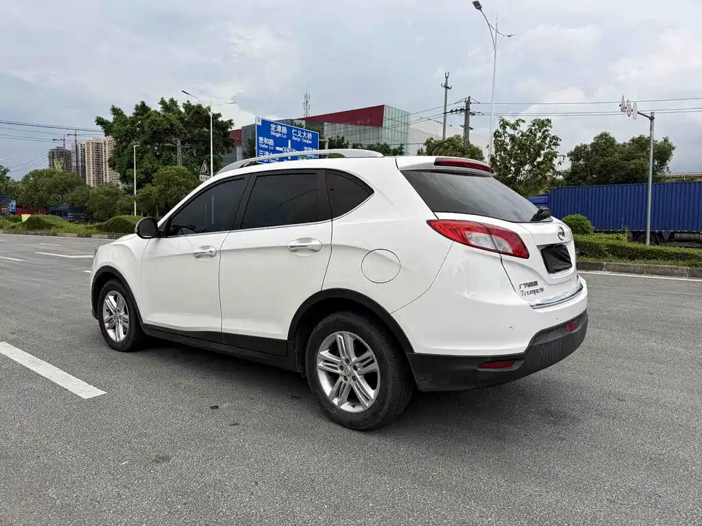 GAC Motor Trumpchi GS5 2014 — фото 9