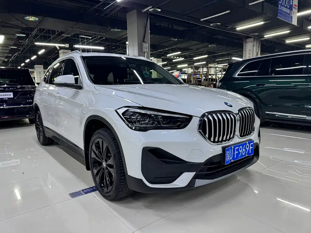BMW X1 2022 — фото 13