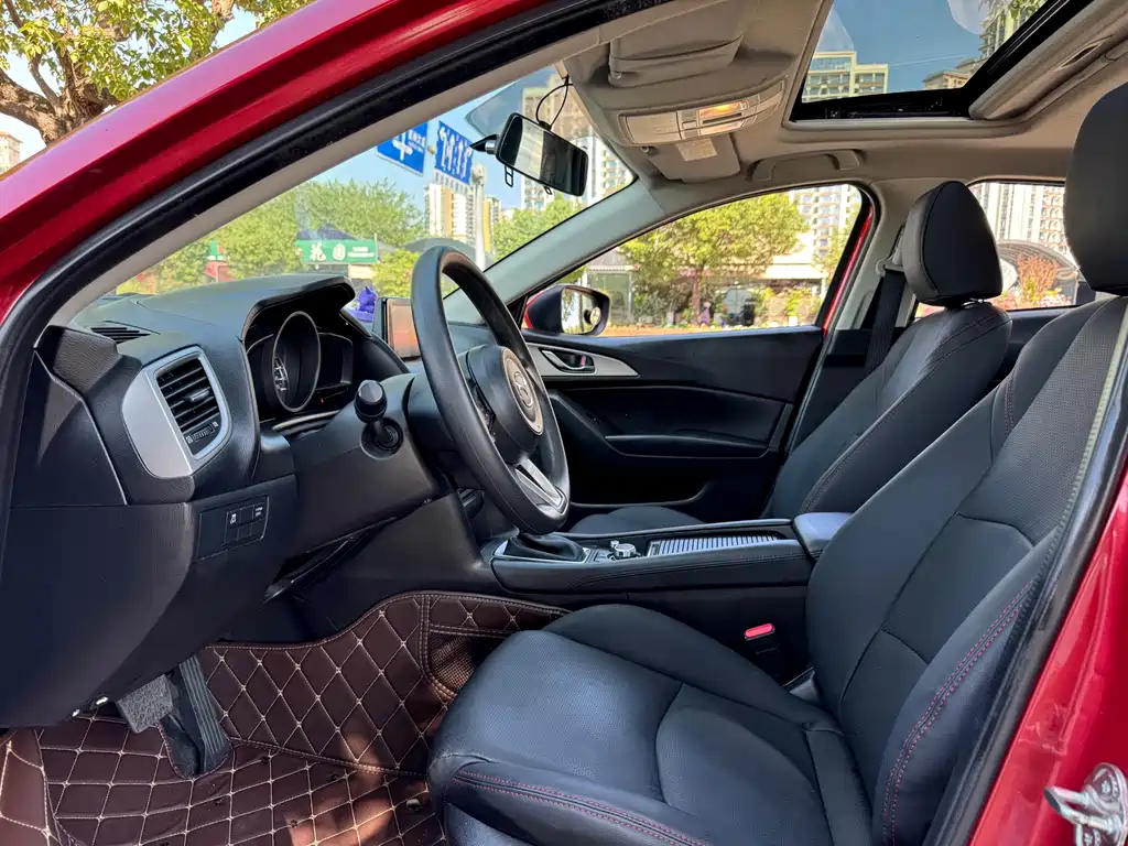 Mazda 3 Axela 2018 — фото 4