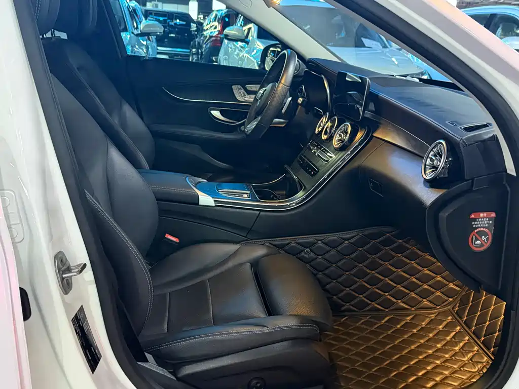 Mercedes-Benz C-Class 2020 — фото 11