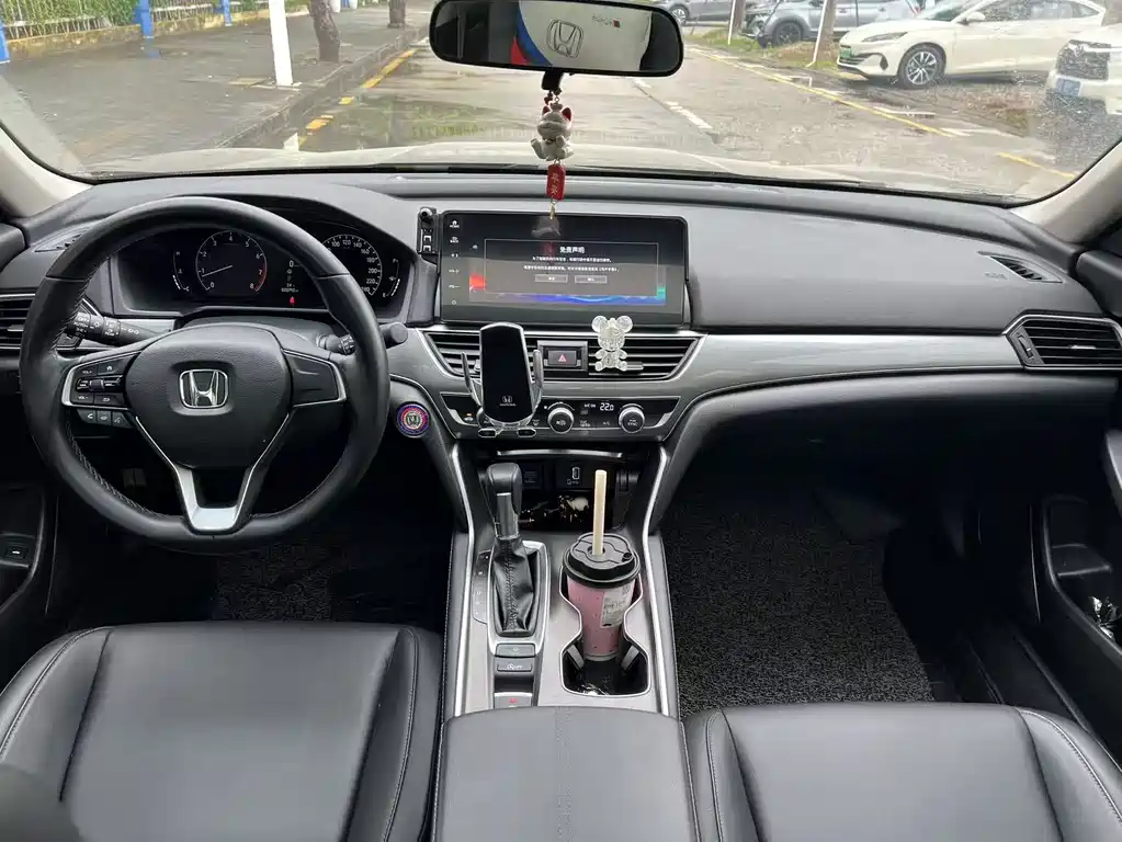 Honda Accord 2022 — фото 14