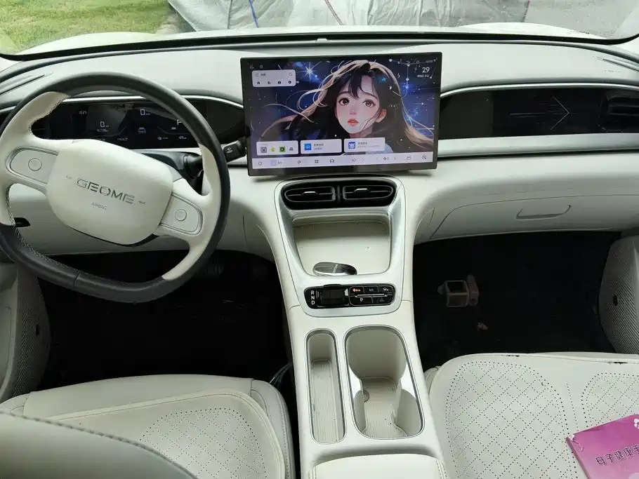 Geely Galaxy Starwish 2024 — фото 12