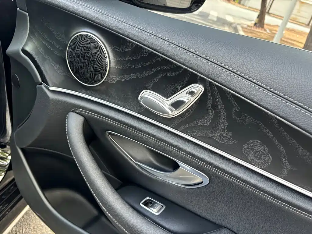 Mercedes-Benz E-Class 2019 — фото 21
