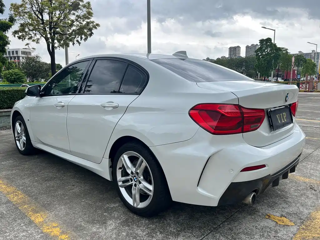 BMW 1 Series 2019 — фото 6