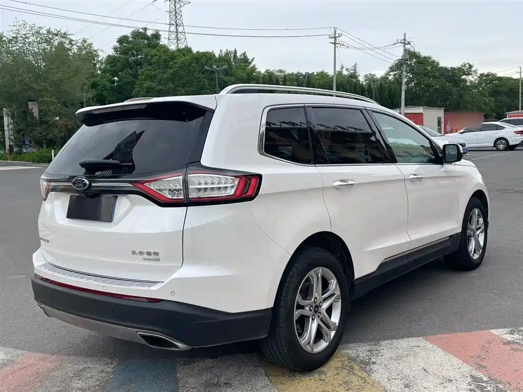 Ford Edge 2019 — фото 7