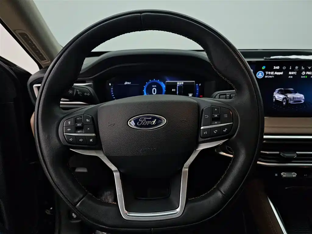 Ford Explorer 2023 — фото 10