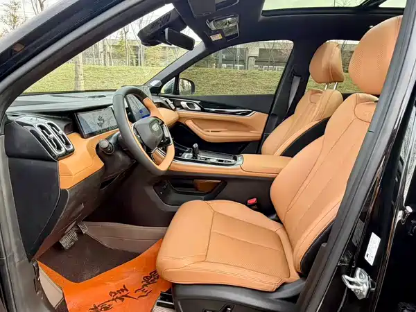 Geely Boyue L 2025
