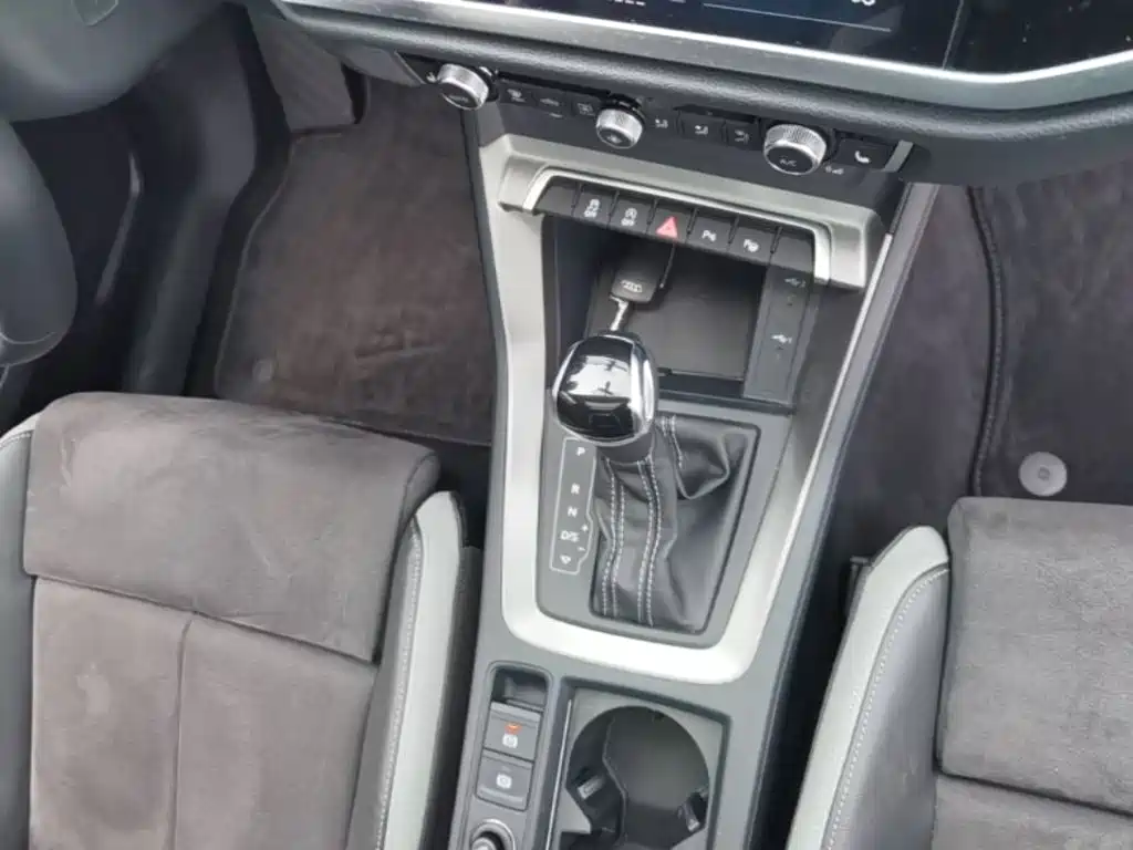 Audi Q3 2023 — фото 14
