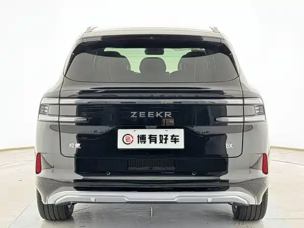 Zeekr 8X 2026
