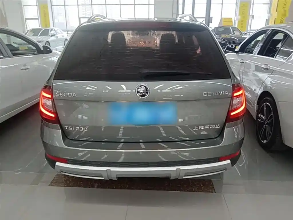 Skoda Octavia 2018 — фото 6