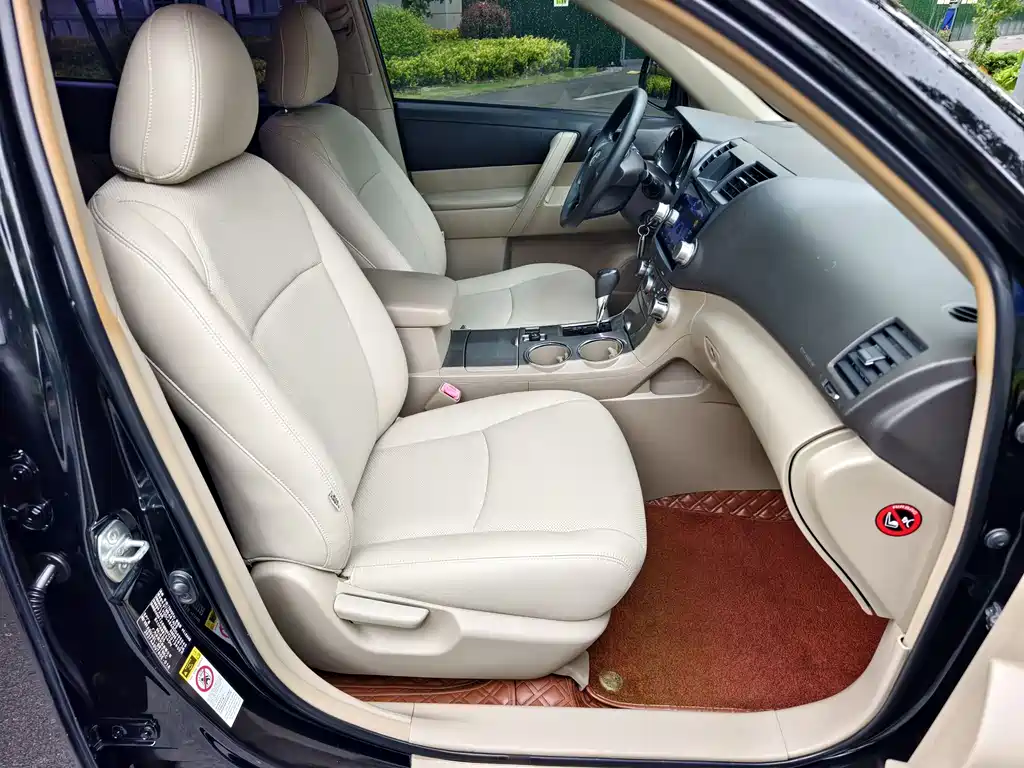 Toyota Highlander 2013 — фото 10