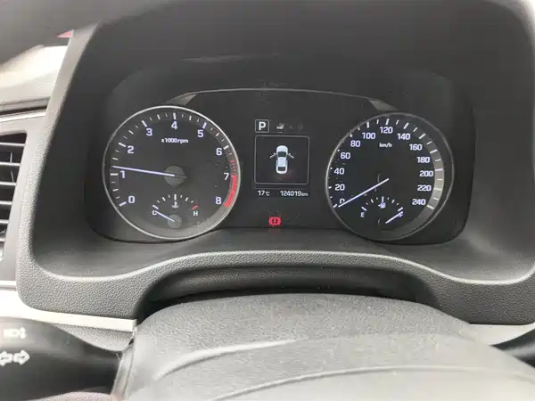 Hyundai Celesta 2016