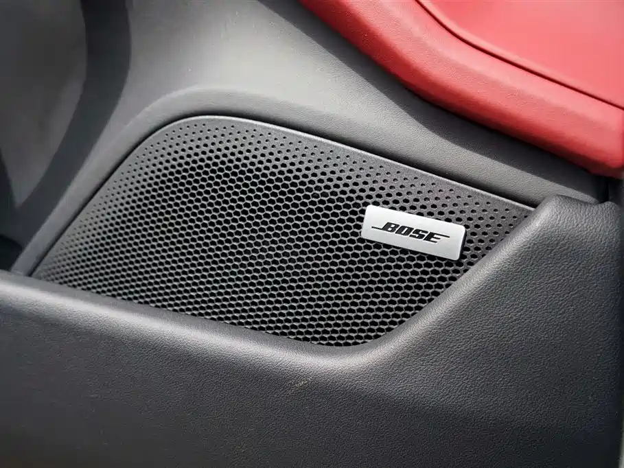Porsche Taycan 2022 — фото 17