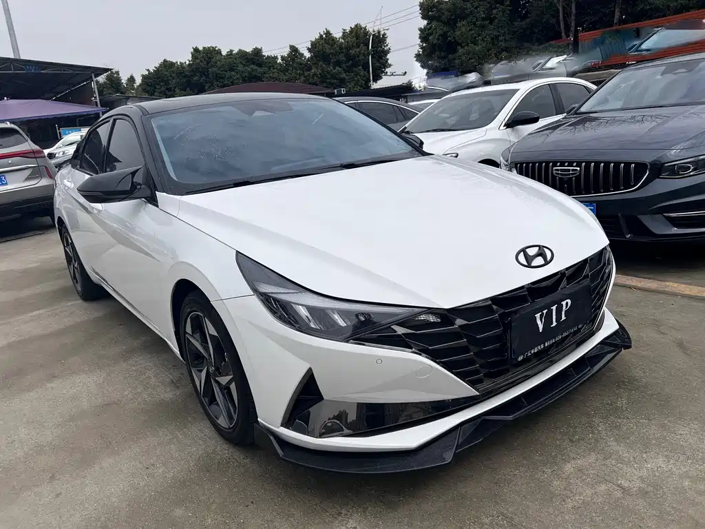 Hyundai Elantra 2020 — фото 3