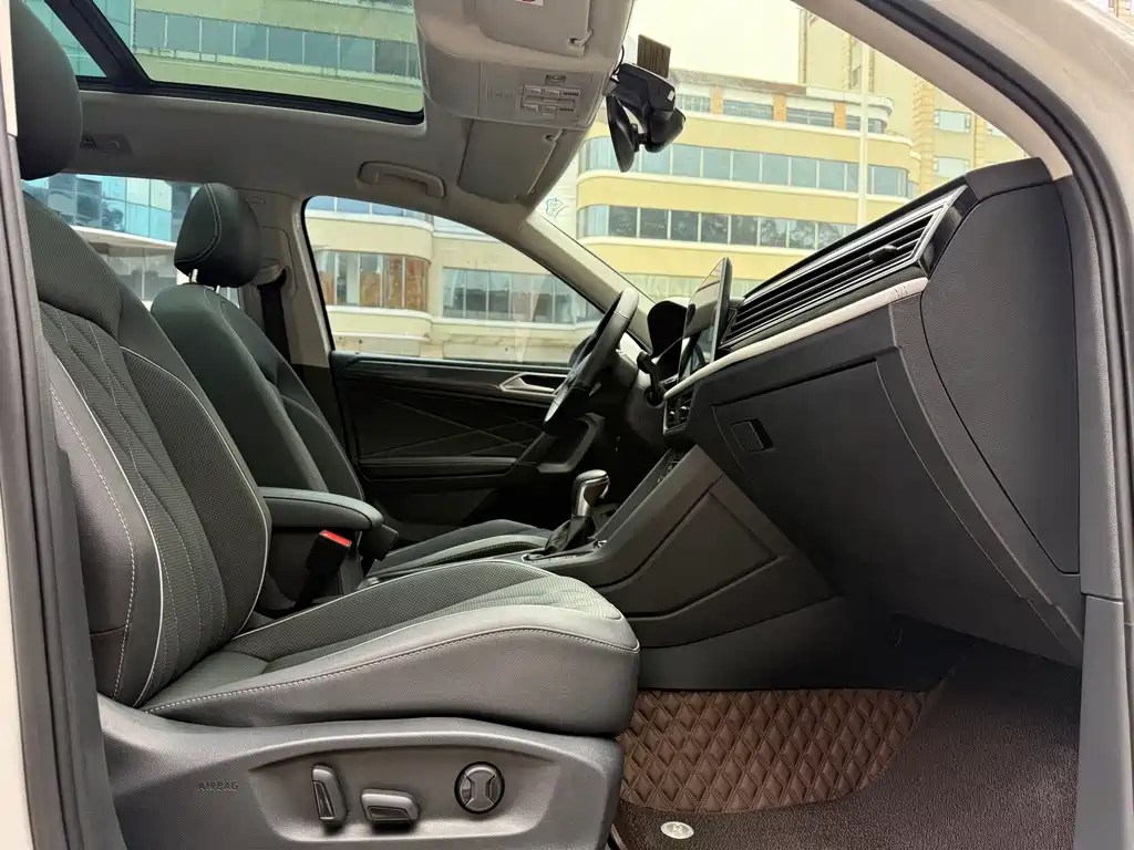 Volkswagen Tiguan L 2022
