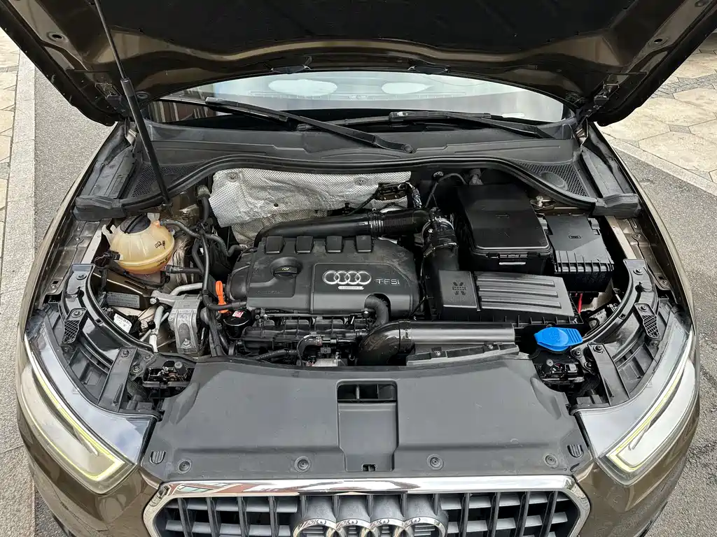 Audi Q3 2014 — фото 10