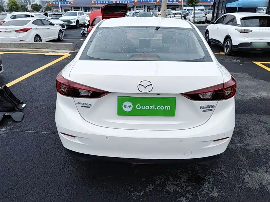 Mazda 3 Axela 2018 — фото 6