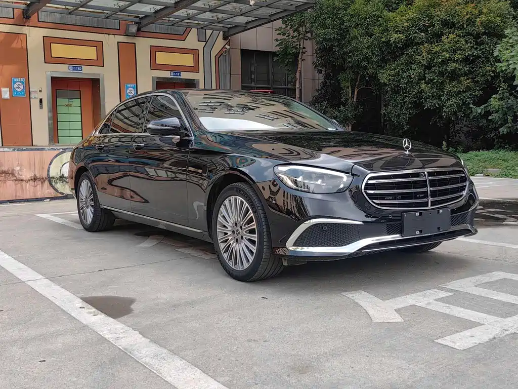 Mercedes-Benz E-Class 2023 — фото 3