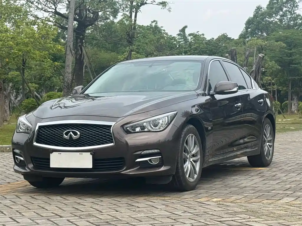 Infiniti Q50L 2015