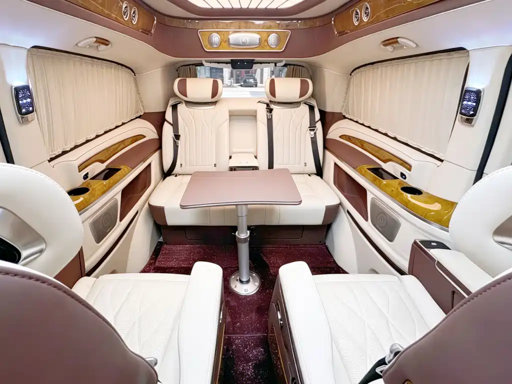 Mercedes-Benz V-Class 2022 — фото 9