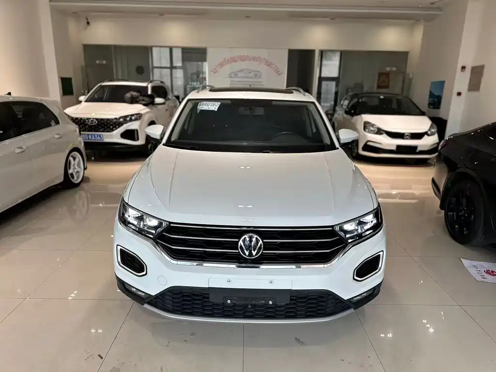 Volkswagen T-Roc 2022 — фото 1