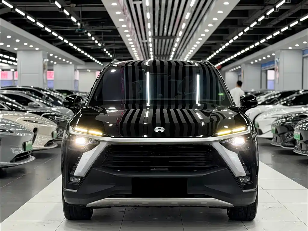 NIO ES8 2022