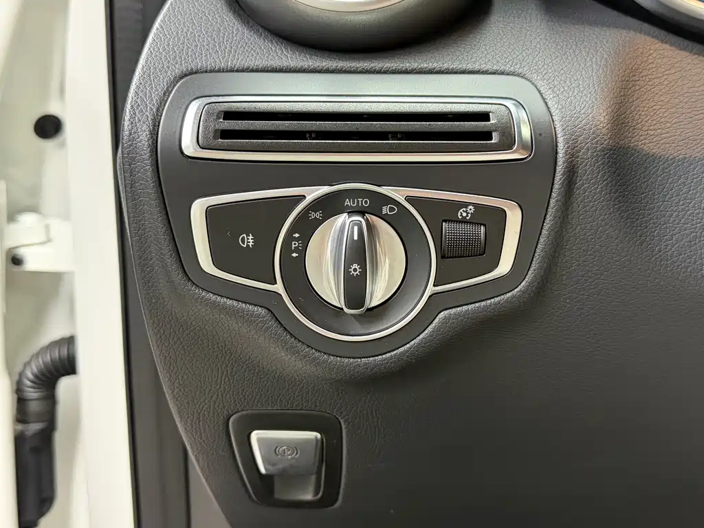 Mercedes-Benz GLC 2020 — фото 18
