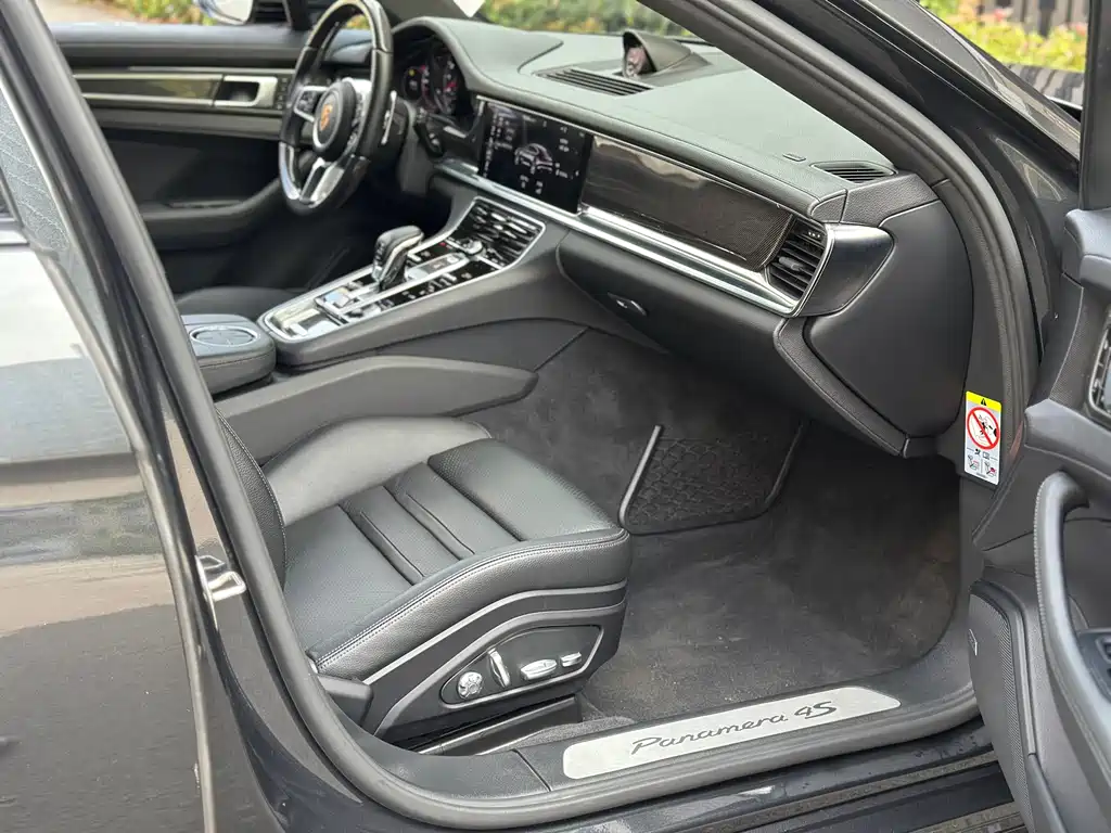 Porsche Panamera 2018 — фото 11