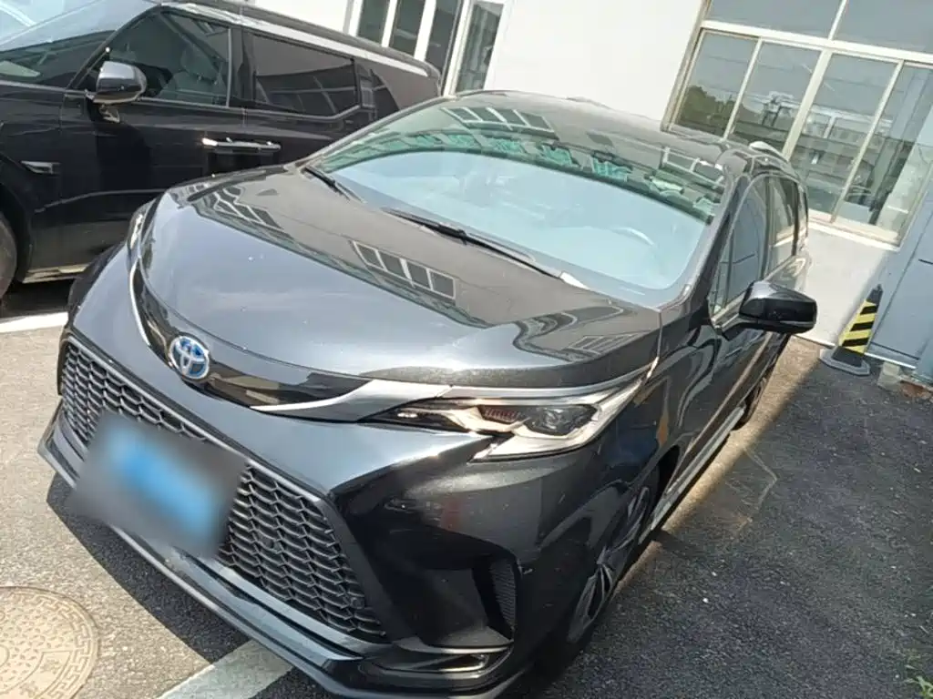 Toyota Granvia 2024