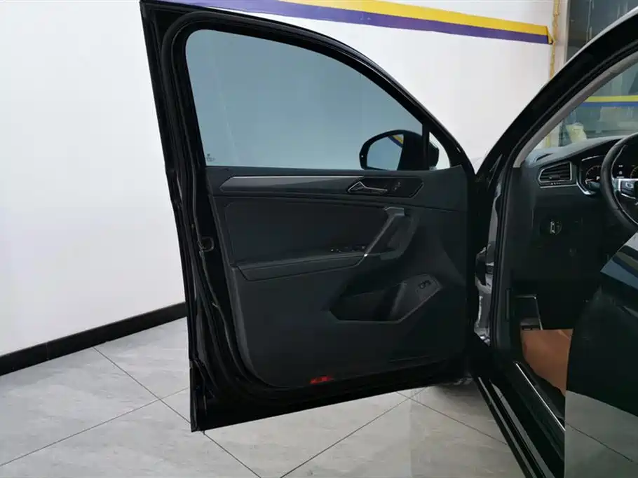 Volkswagen Tiguan L 2021