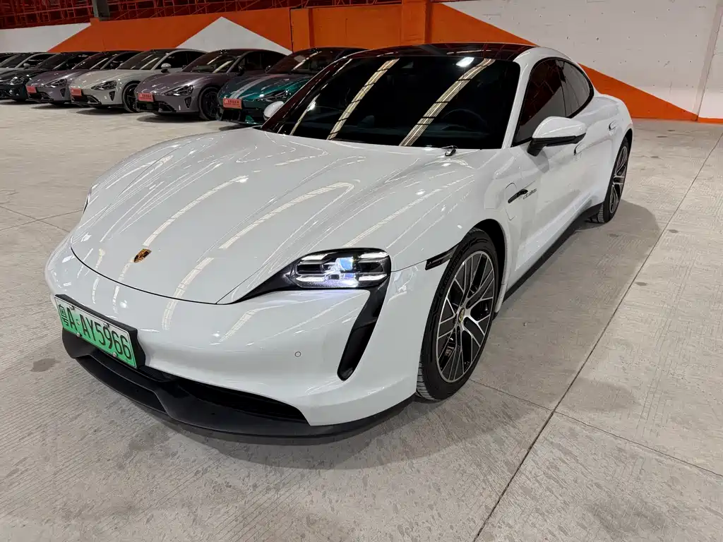 Porsche Taycan 2021
