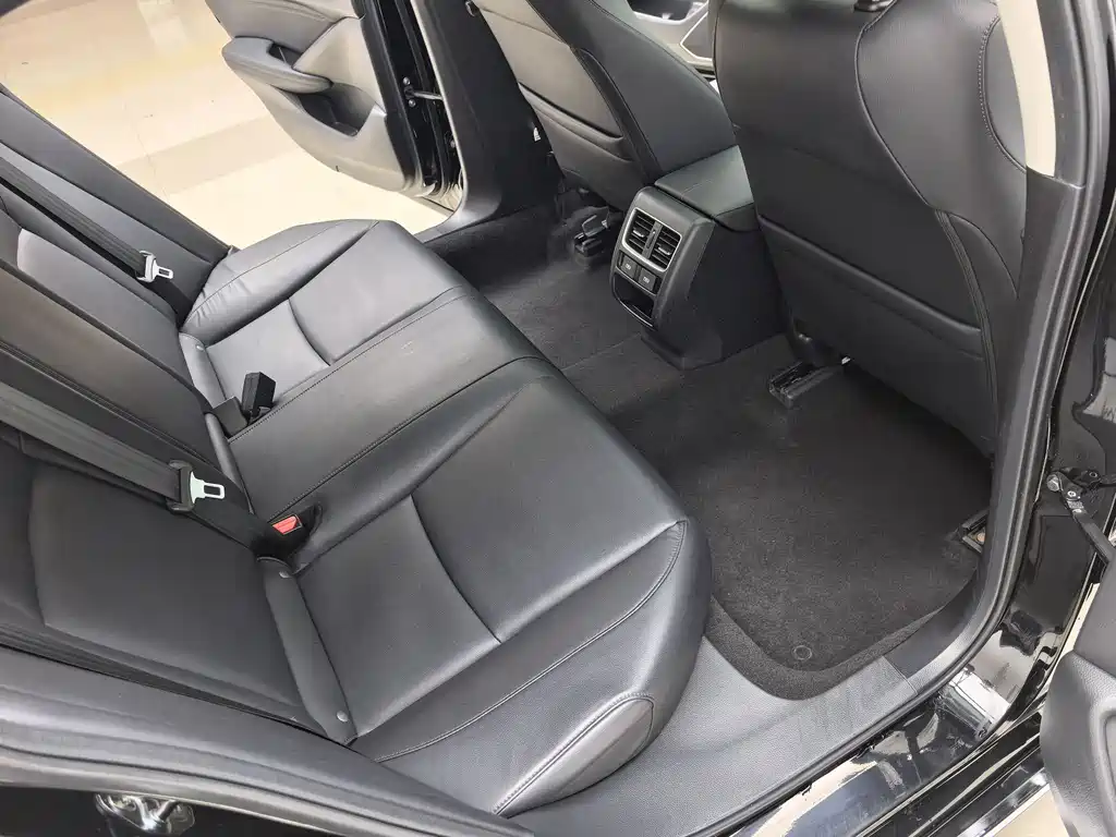 Honda Accord 2023 — фото 12